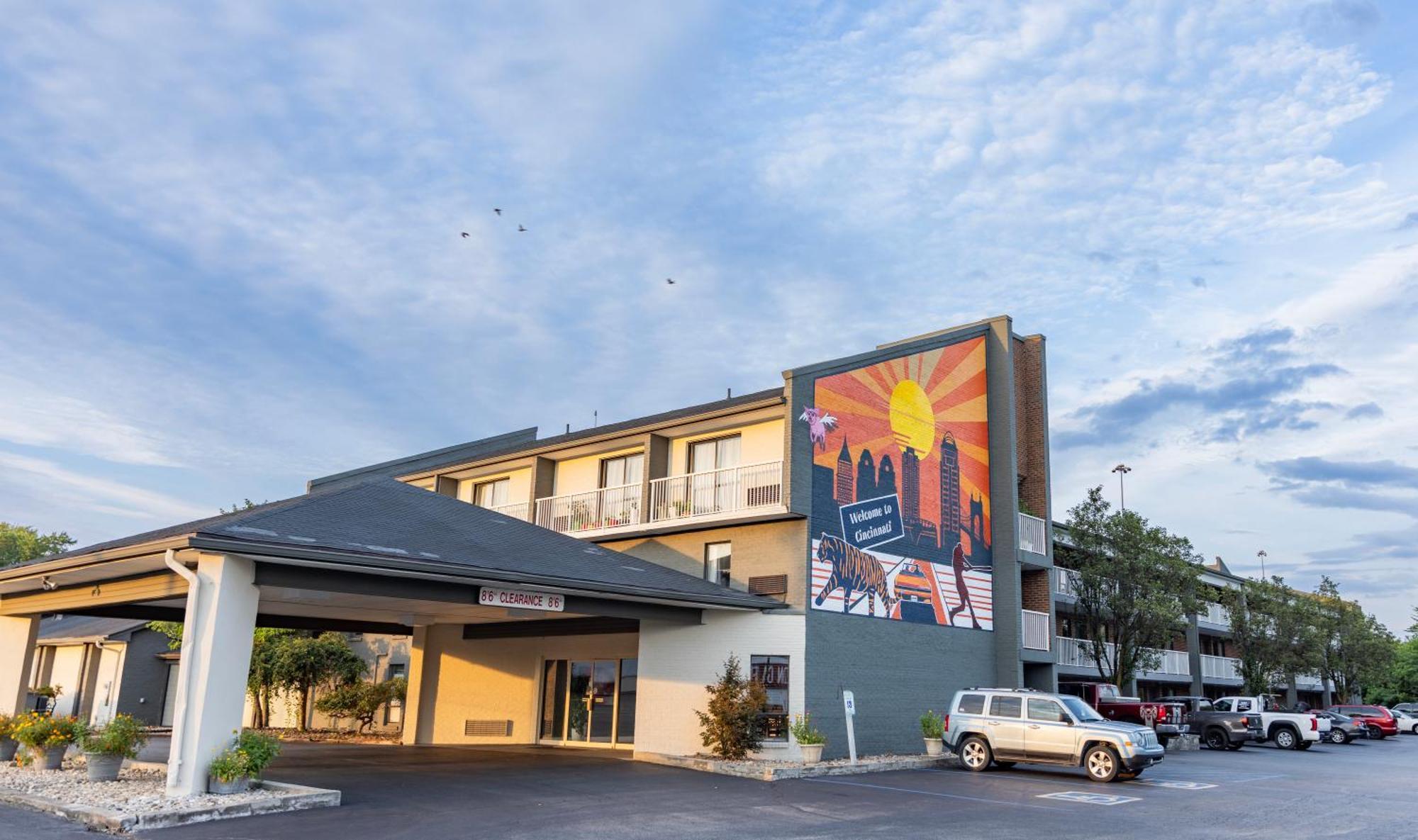 Days Inn By Wyndham Cincinnati East Cherry Grove Exteriör bild